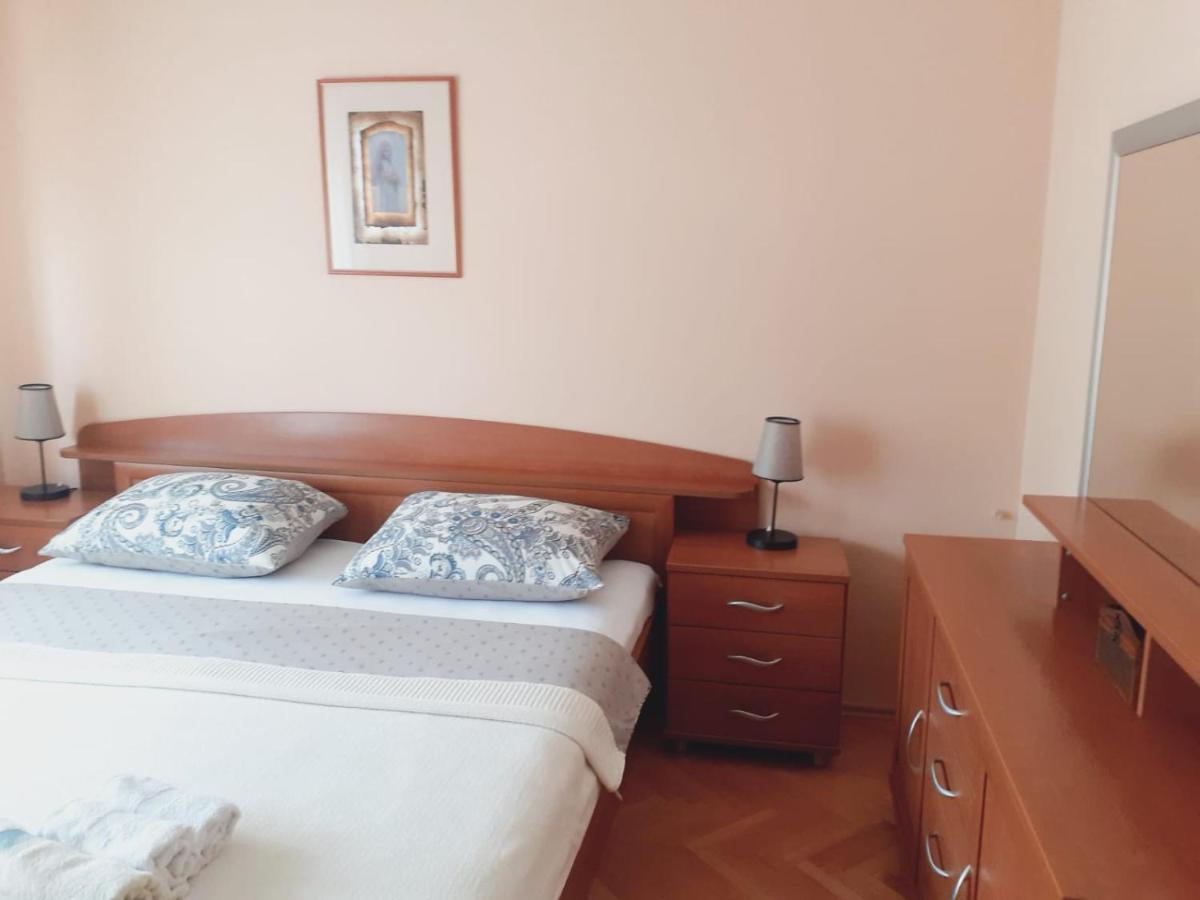 Spacious 80M2 Apartment In The Center Любушки Экстерьер фото